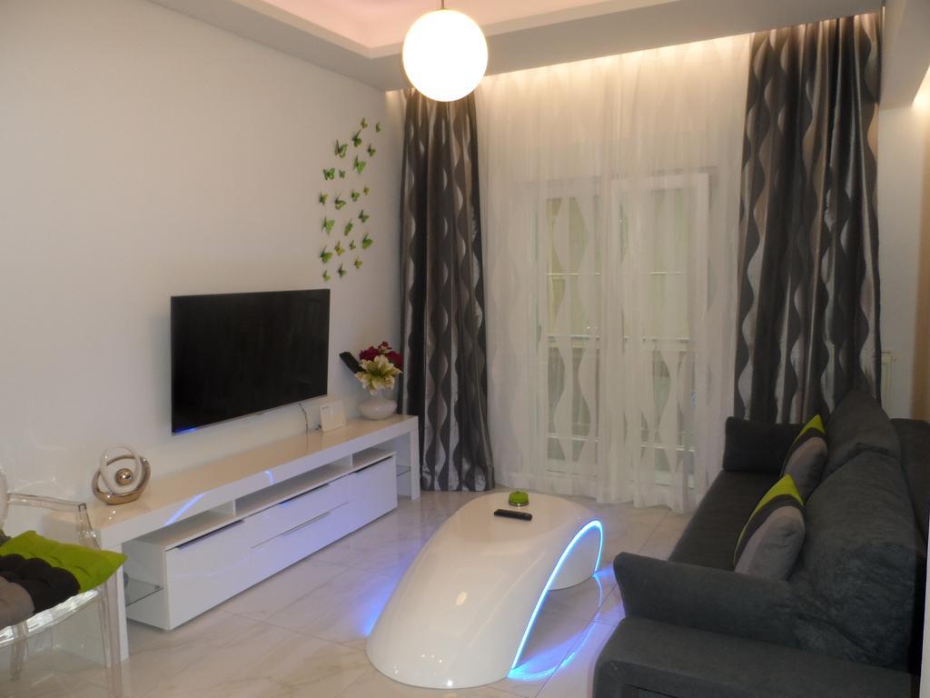 Laura White Tower Apartment Солун Екстериор снимка