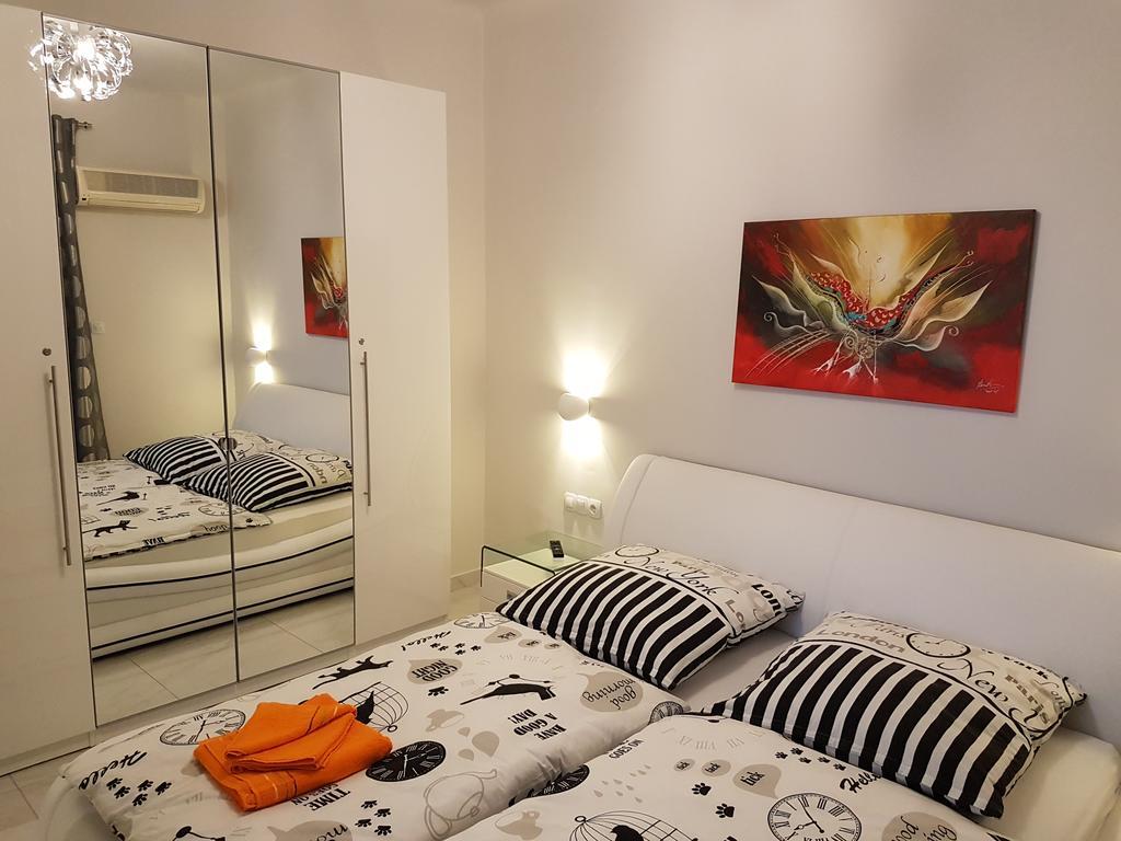 Laura White Tower Apartment Солун Екстериор снимка