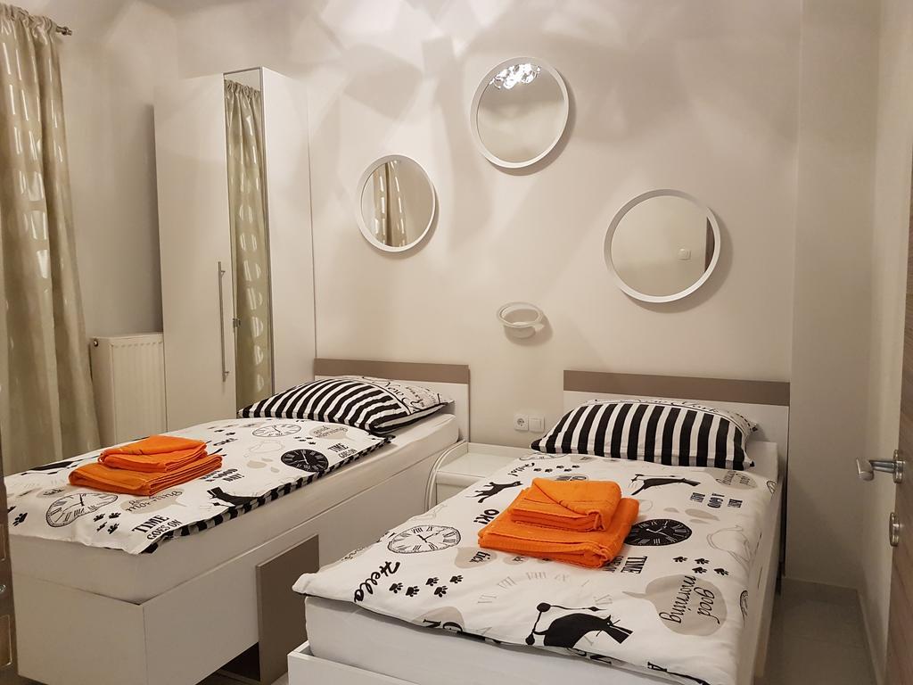 Laura White Tower Apartment Солун Екстериор снимка